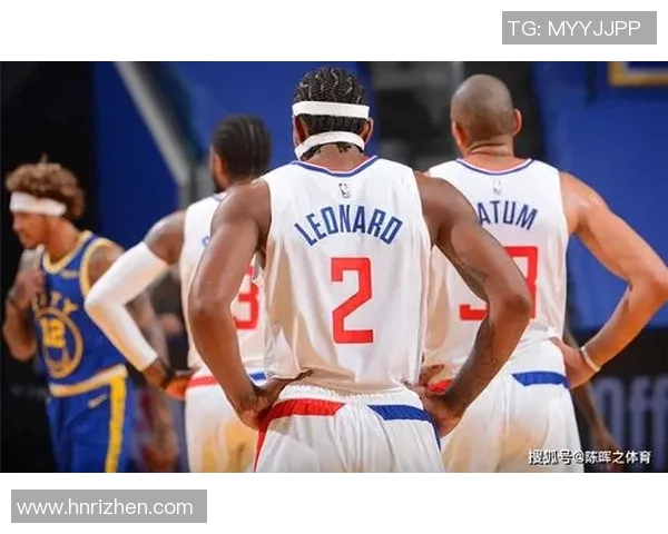 杜迪兰治与华沙的激烈对决揭示了足球战术的魅力与球队实力的较量