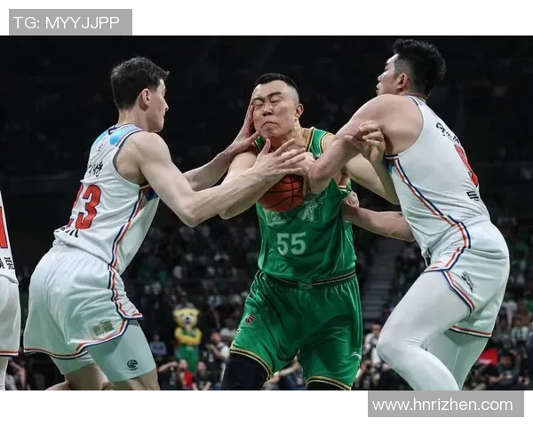 韩德君：从青涩新星到CBA传奇中锋的成长之路与辉煌成就