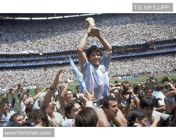 马拉多纳与贝利的传奇对决：足球历史上的两位巨星之争