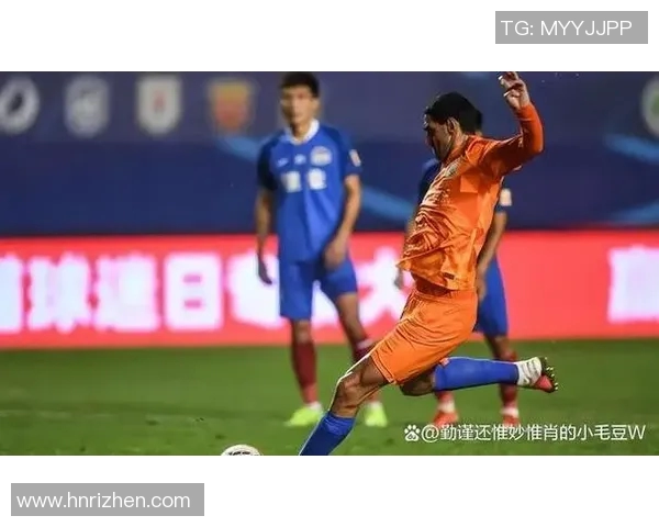 鲁能与国安激战引发争议球讨论球迷热议裁判判罚与比赛公正性 鲁能与国安激战引发争议球讨论球迷热议裁判判罚与比赛公正性